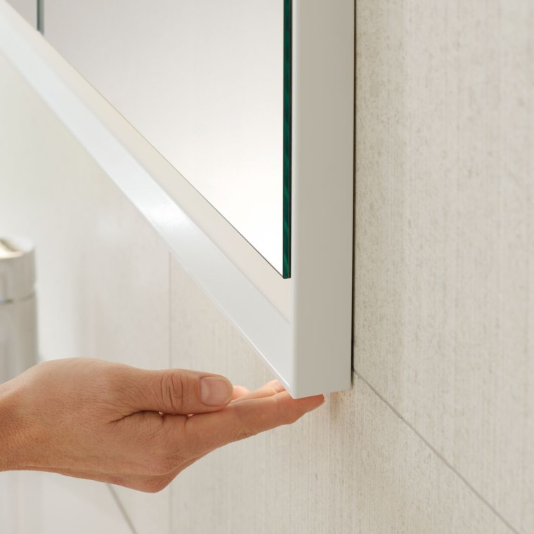 Utilisation intuitive de l’armoire de toilette Geberit ONE Utilisation intuitive de l’armoire de toilette Geberit ONE
