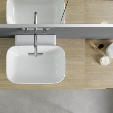 Geberit ONE lay-on washbasin in a rounded design