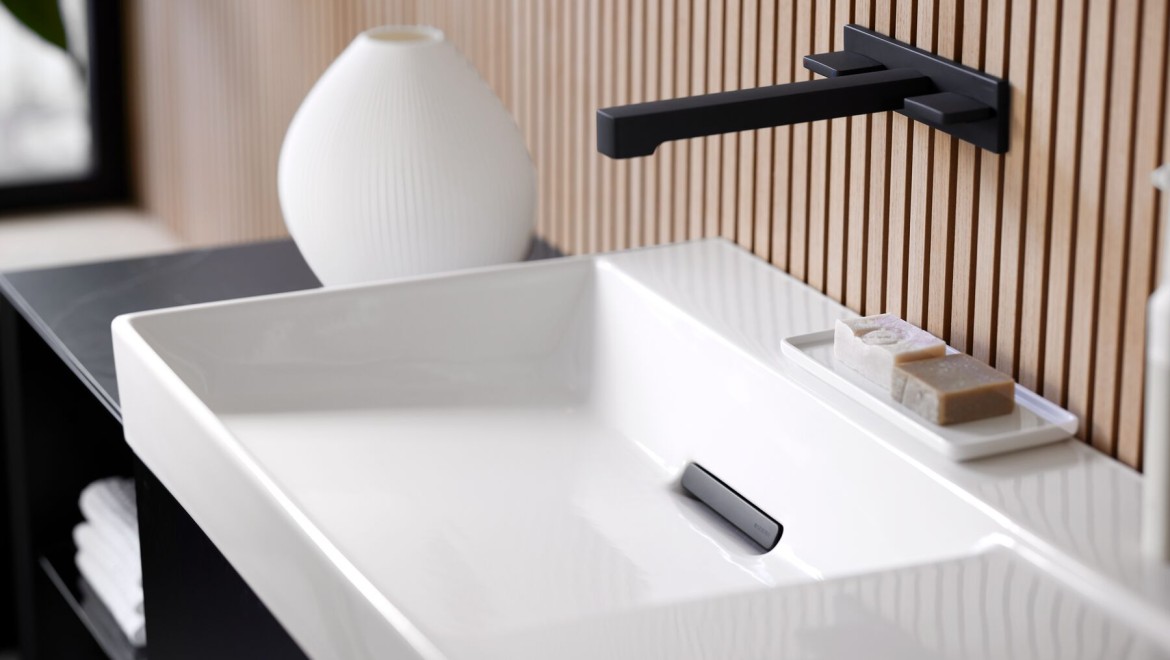 Geberit ONE tap in black matt (@ Geberit)