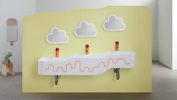 Espace de jeu et de lavage Geberit Bambini rouge carmin et orange