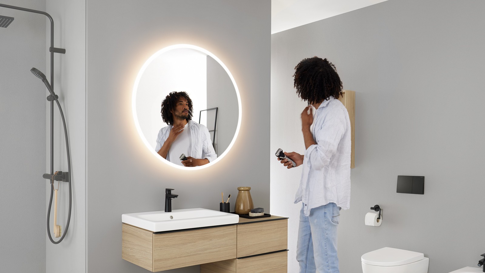 Geberit Option mirror round with furniture and ceramics of the bathroom series Geberit iCon Geberit Option mirror round with furniture and ceramics of the bathroom series Geberit iCon