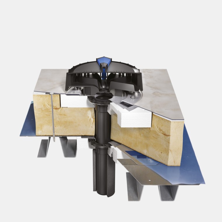 Pose de Geberit Pluvia sur une toiture en bac acier isolée avec un revêtement d’étanchéité et un raccord au pare-vapeur Pose de Geberit Pluvia sur une toiture en bac acier isolée avec un revêtement d’étanchéité et un raccord au pare-vapeur