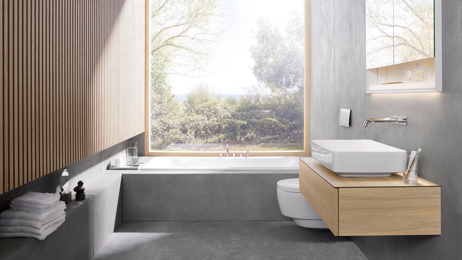 Salle de bains Renova avec baignoire Salle de bains Renova avec baignoire