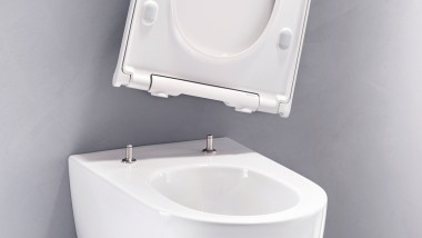 WC Geberit ONE avec couvercle et lunette d’abattant amovibles