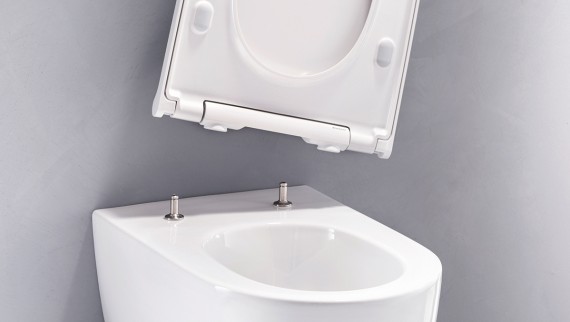 WC Geberit ONE avec couvercle et lunette d’abattant amovibles