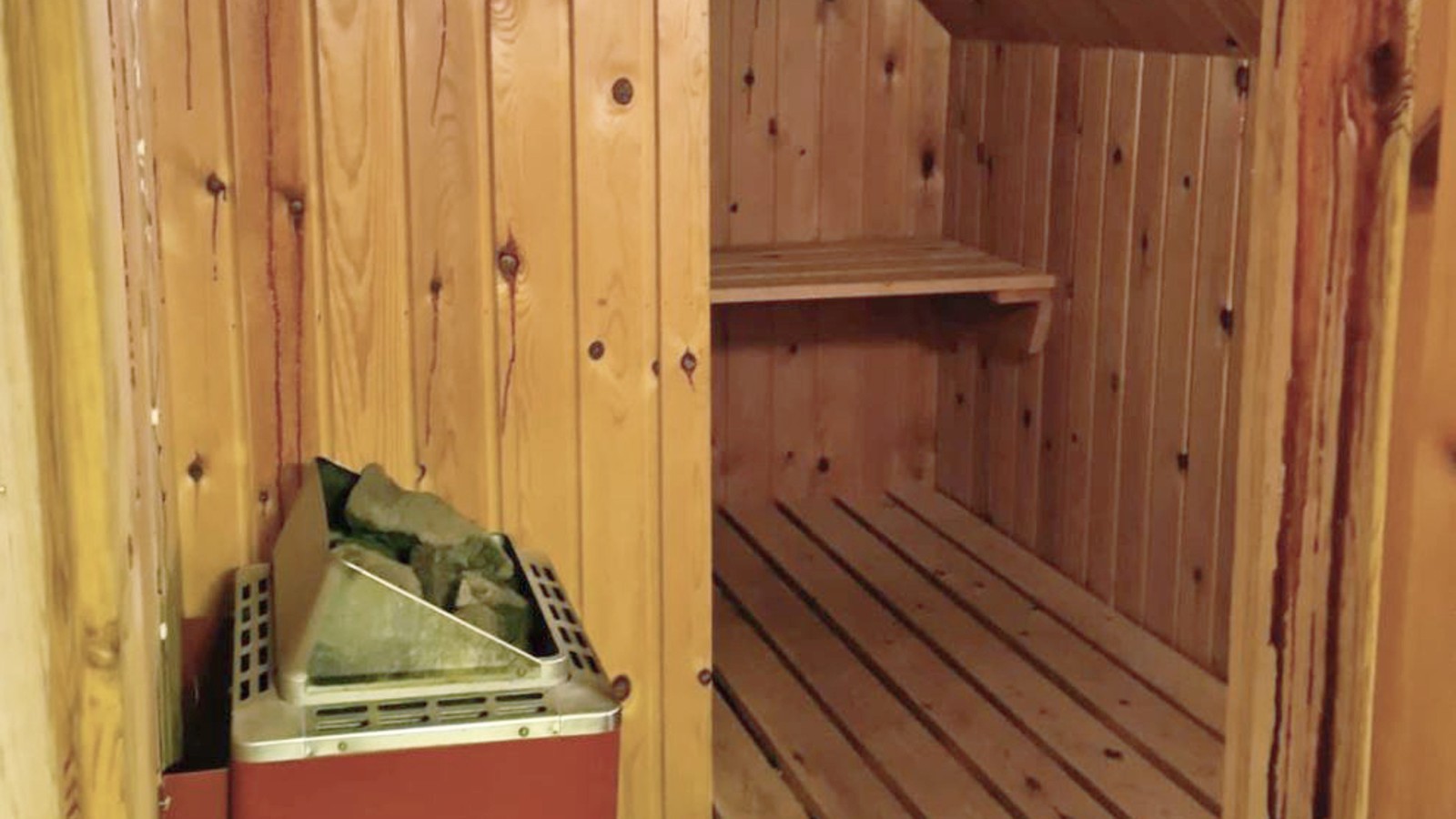 Sauna en sous-pente (© @triner2 et @strandparken3) Sauna en sous-pente (© @triner2 et @strandparken3)