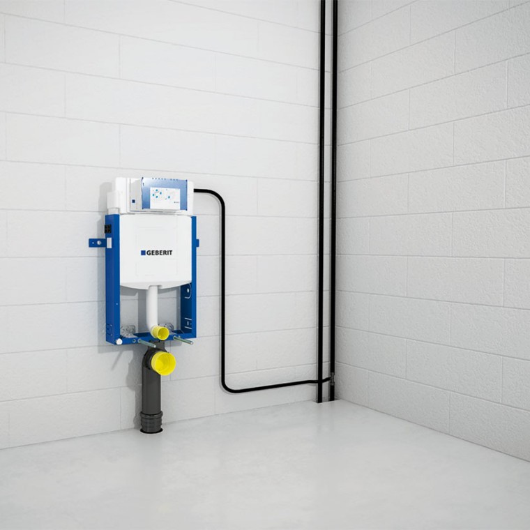 Raccordement de l’élément Geberit Combifix à l’arrivée d’eau et à l’évacuation