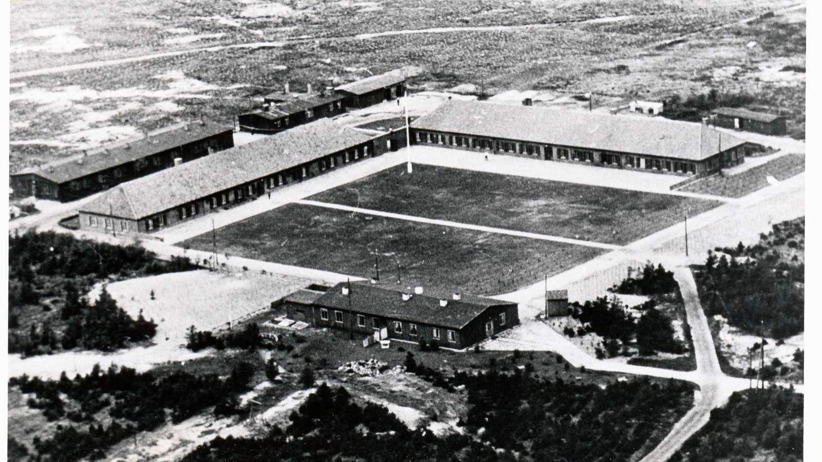 In 1945, Denmark's largest refugee camp was established in Oksbøl (© Blåvandshuk Local History Archive) In 1945, Denmark's largest refugee camp was established in Oksbøl (© Blåvandshuk Local History Archive)