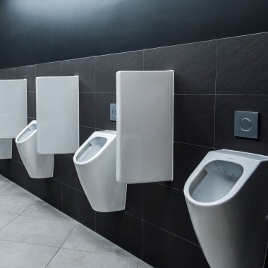 The Geberit Sigma10 actuator plate is used for the urinals (© Jarosław Kąkol)