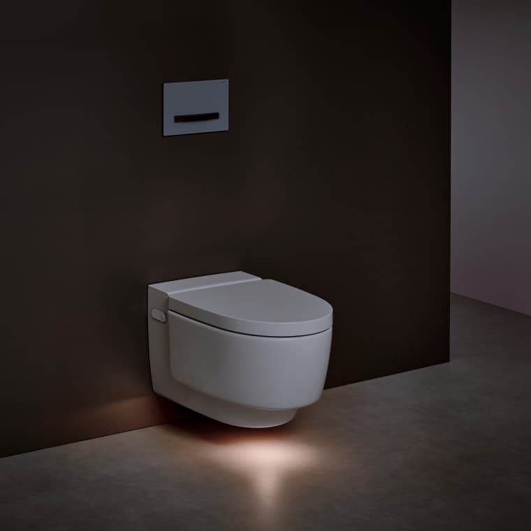 WC lavant Geberit AquaClean Mera avec éclairage d'orientation allumé WC lavant Geberit AquaClean Mera avec éclairage d'orientation allumé
