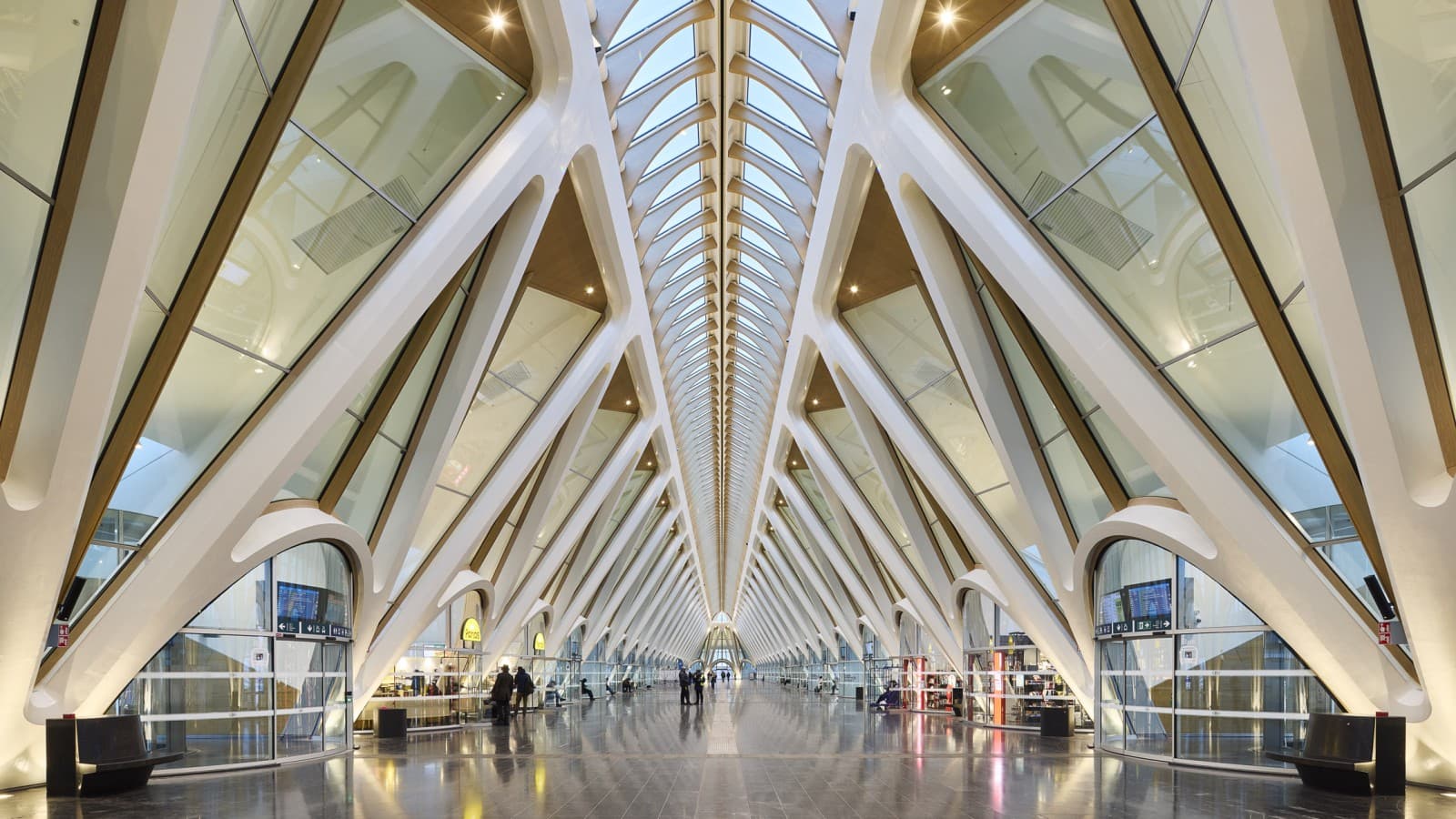 La structure en acier porte la signature de l’architecte hispano-suisse Santiago Calatrava (© Oliver Schuh, Palladium Photodesign) La structure en acier porte la signature de l’architecte hispano-suisse Santiago Calatrava (© Oliver Schuh, Palladium Photodesign)